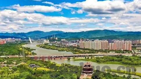 91九色人妻-探索多元色彩下的情感交织——91九色人妻的隐秘世界